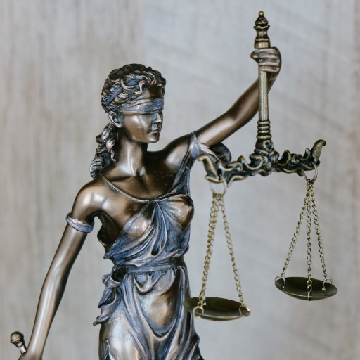 Statue Justitia